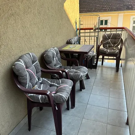 Apartman Tiki R Vrnjacka Banja Exterior photo